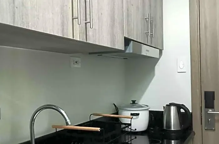 Cozy Luxurious Place Near Moa Picc Ccp Free Wi-fi 3* Manila